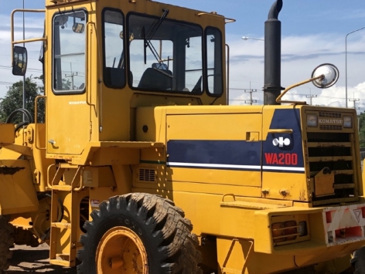 ขายรถตักล้อยาง KOMATSU WA200-1 นำเข้าเองจากญี่ปุ่น สภาพสวยพร้อมใช้ มีVDOการทำงานครับ