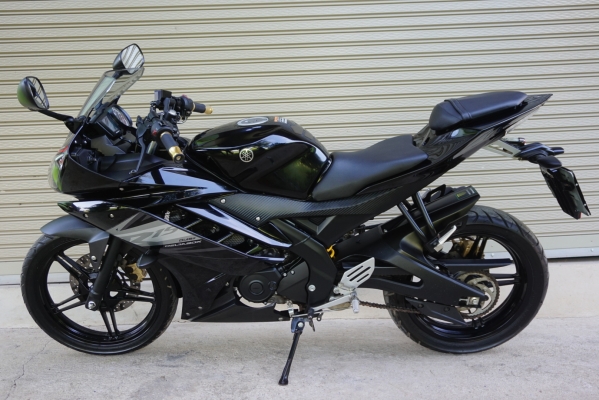 Yamaha R 15