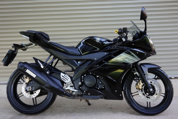 Yamaha R 15