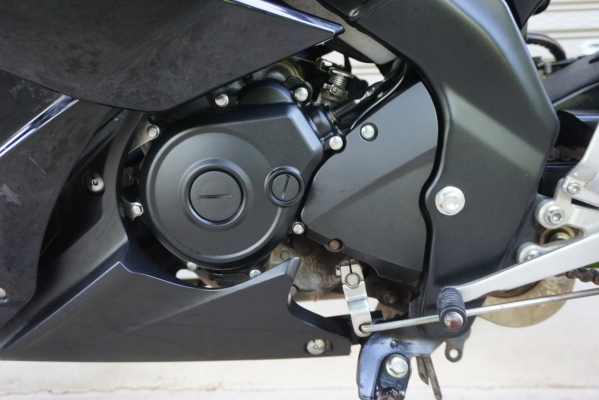 Yamaha R 15