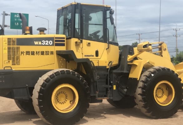 ขายรถตักล้อยาง KOMATSU WA320-6 ปี 2012 นำเข้าเองจากญี่ปุ่น สภาพสวยพร้อมใช้ มีVDOการทำงานครับ