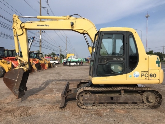 ขายรถขุด KOMATSU PC60-7 (3,XXX ชั่วโมง) นำเข้าเองจากญี่ปุ่น สภาพสวยพร้อมใช้ มีVDOการทำงานครับ