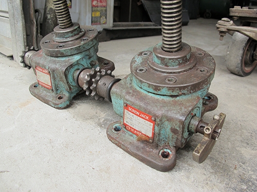 ขายสกรูแจ็ค1คุ่ ของไต้หวัน