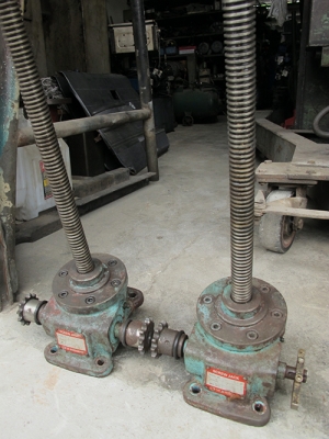 ขายสกรูแจ็ค1คุ่ ของไต้หวัน