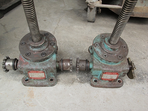 ขายสกรูแจ็ค1คุ่ ของไต้หวัน