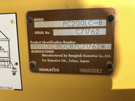 ขายรถแบคโฮมือสอง KOMATSU PC200-8LC ใช้งานเพียง 7 พันชั่วโมง สภาพนางฟ้า สวย แน่น เต็มทำงานสมบูรณ์ทุกระบบ รถพร้อมใช้งาน เอกสารเล่มทะเบียน รถอยู่ ลพบุรี สนใจติดต่อได้ที่0802719535 คุณเบียร์