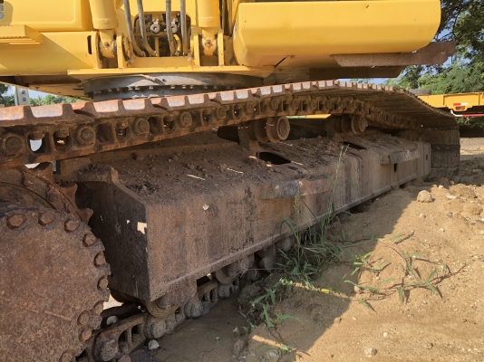 ขายรถแบคโฮมือสอง KOMATSU PC200-8LC ใช้งานเพียง 7 พันชั่วโมง สภาพนางฟ้า สวย แน่น เต็มทำงานสมบูรณ์ทุกระบบ รถพร้อมใช้งาน เอกสารเล่มทะเบียน รถอยู่ ลพบุรี สนใจติดต่อได้ที่0802719535 คุณเบียร์