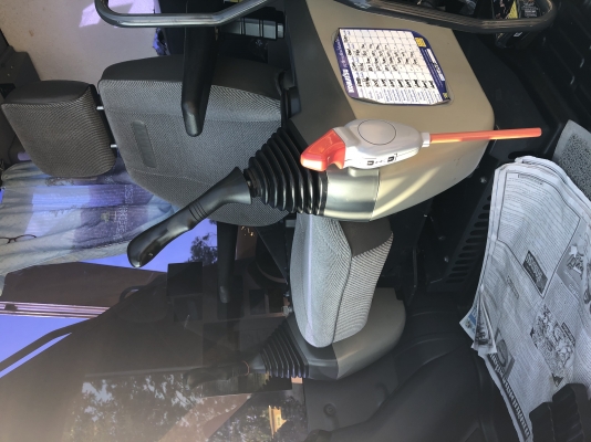 ขายรถแบคโฮมือสอง KOMATSU PC200-8LC ใช้งานเพียง 7 พันชั่วโมง สภาพนางฟ้า สวย แน่น เต็มทำงานสมบูรณ์ทุกระบบ รถพร้อมใช้งาน เอกสารเล่มทะเบียน รถอยู่ ลพบุรี สนใจติดต่อได้ที่0802719535 คุณเบียร์