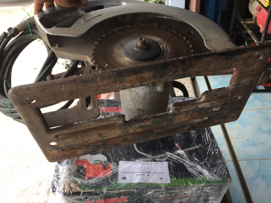 ขายเลื่อยวงเดือน 10” makita มือสอง ครับ ขายเลื่อยวงเดือน 10” makita มือสอง ครับ