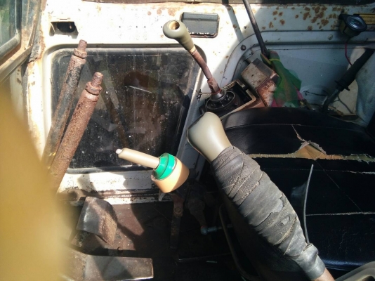 มี VDO ให้ชม.KOBELCO SK200-/// เอกสารอินวอย เก๋งเทา ซีเรียลสูง ราคา 295000