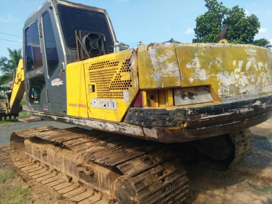 มี VDO ให้ชม.KOBELCO SK200-/// เอกสารอินวอย เก๋งเทา ซีเรียลสูง ราคา 295000