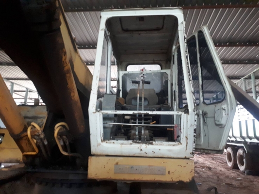 ขายรถแบคโฮ KATO HD900 ขนาดเท่ารถ 300 ราคา 380000 ขายรถแบคโฮ KATO HD900 ขนาดเท่ารถ 300 ราคา 380000