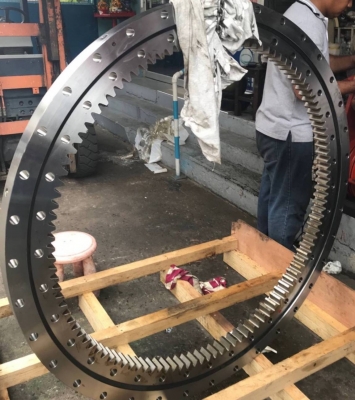 อะไหล่ SWINGBEARRINGใหม่