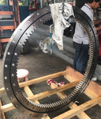 อะไหล่ SWINGBEARRINGใหม่