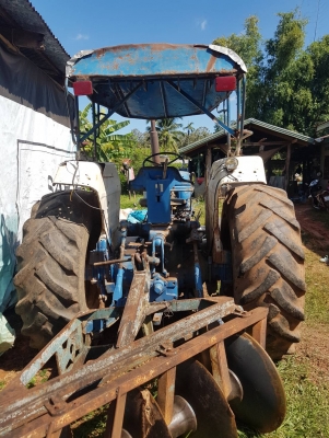 รถไถ FROD 6600  เครื่อง T6 เพลาเดียว พร้อมใช้งาน เครื่องดี ท้ายแน่น อุปกรณ์ 3 รายการ ดันหน้า ผานหก ผาน สาม เอกสารสัญญาซื้อขาย สนใจสอบถาม  093 0764943  K ตั้ม  ราคา 205000