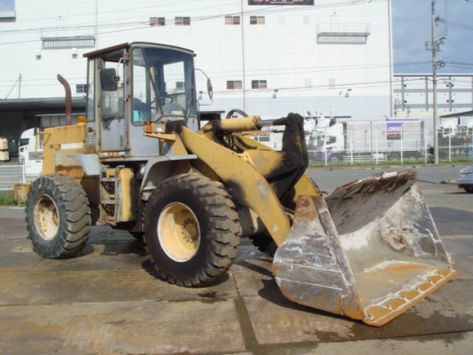 ขายรถตัก ยี่ห้อ TCM รุ่น E840 ขายรถตัก ยี่ห้อ TCM รุ่น E840