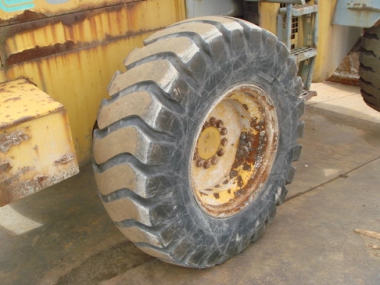 ขายรถตัก ยี่ห้อ TCM รุ่น E840 ขายรถตัก ยี่ห้อ TCM รุ่น E840