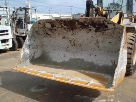 ขายรถตัก ยี่ห้อ TCM รุ่น E840 ขายรถตัก ยี่ห้อ TCM รุ่น E840