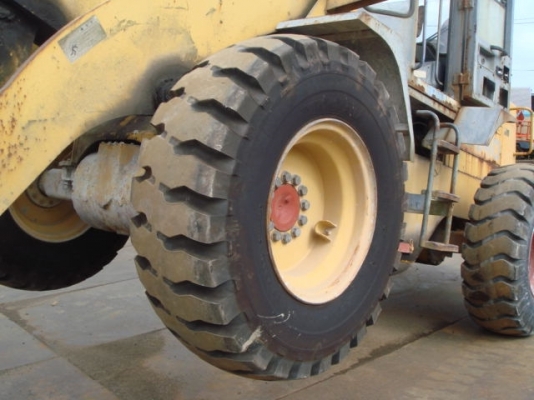 ขายรถตัก ยี่ห้อ TCM รุ่น E840 ขายรถตัก ยี่ห้อ TCM รุ่น E840