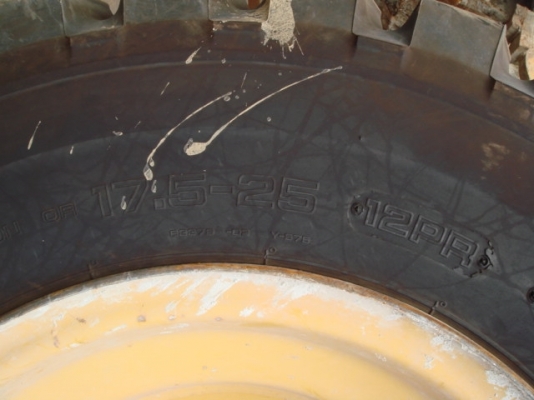 ขายรถตัก ยี่ห้อ TCM รุ่น E840 ขายรถตัก ยี่ห้อ TCM รุ่น E840