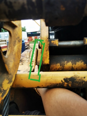 เปลี่ยนบูชโคนตั้งบูมและโคนชุดยืด เปลี่ยนเอวสวิง แก้ไขช่วงล่าง