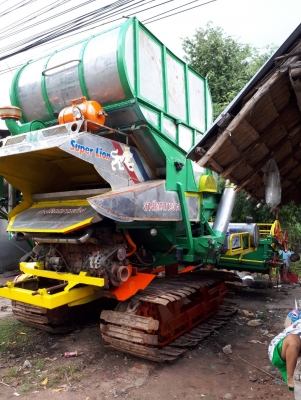 ต้องการขายรถเกี่ยวข้าวบางไทรการช่าง ต้องการขายรถเกี่ยวข้าวบางไทรการช่าง