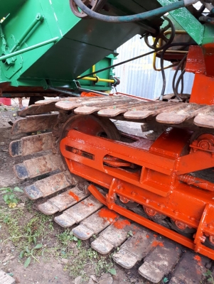 ต้องการขายรถเกี่ยวข้าวบางไทรการช่าง ต้องการขายรถเกี่ยวข้าวบางไทรการช่าง