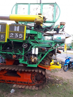 ต้องการขายรถเกี่ยวข้าวบางไทรการช่าง ต้องการขายรถเกี่ยวข้าวบางไทรการช่าง