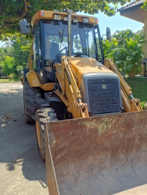 รถตักหน้าขุดหลัง ใช้น้อยสภาพดี แอร์เย็น รถ 7 ปี