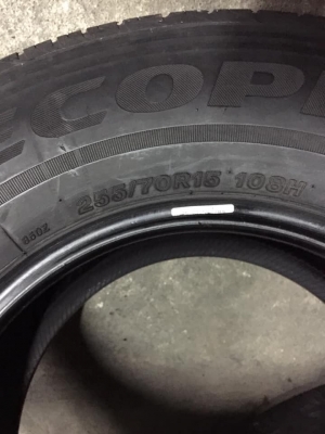 ยางBs.255/70/15ปี15 ดอกยางตามรูป ไม่ป่ะไม่บวม โทร0879050181.ส่งได้ครับ