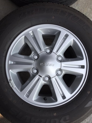 ขายล้ออีซูซุ+บริสโตน.215/70/15ปี19 ถอดป้ายแดง โทร0879050181.ส่งได้ครับ ขายล้ออีซูซุ+บริสโตน.215/70/15ปี19 ถอดป้ายแดง โทร0879050181.ส่งได้ครับ
