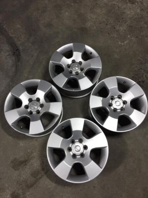 ล้อนาวาร่า ขอบ16x7 (ล้อตัวสูง) สนใจโทร.0879050181.จัดส่งได้ครับ