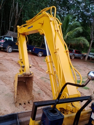 ขายรถแบคโฮ KOMATSU PC40-5 ราคา 220000 ช่วงล่างใหม่