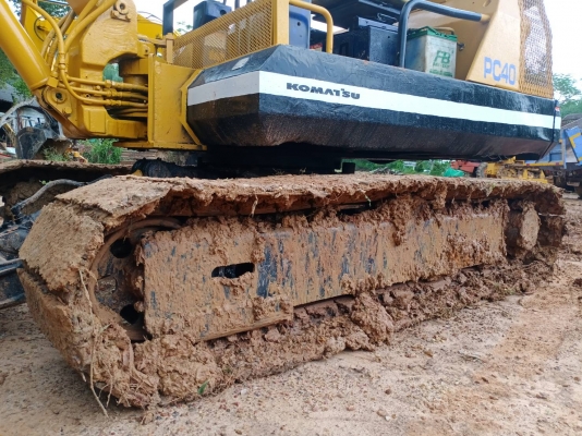ขายรถแบคโฮ KOMATSU PC40-5 ราคา 220000 ช่วงล่างใหม่
