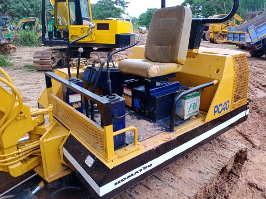 มี VDO ให้ชม.KOMATSU PC40-5 ช่วงล่างใส่ใหม่หมด ราคา 220000