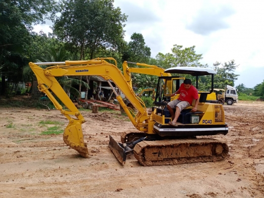 มี VDO ให้ชม.KOMATSU PC40-5 ช่วงล่างใส่ใหม่หมด ราคา 220000