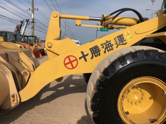 ขายรถตักล้อยาง KOMATSU WA270-6 แขนยาวพิเศษ นำเข้าเองจากญี่ปุ่น สภาพสวยพร้อมใช้งาน มีVDOการทำงานครับ