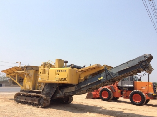 ขายรถปรับสภาพดิน KOMATSU BZ200-1 รถนอกนำเข้าจากญี่ปุ่น สภาพสวยพร้อมใช้