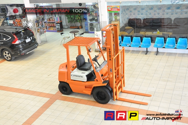 ขายรถโฟล์คลิฟท์มือสอง TOYOTA รุ่น 4FG25-21140 นำเข้าจากประเทศญี่ปุ่น 100\% ไม่เคยใช้งานในไทย