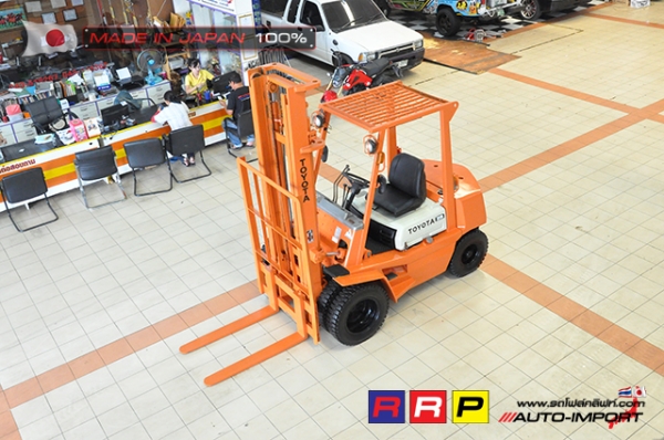 ขายรถโฟล์คลิฟท์มือสอง TOYOTA รุ่น 4FG25-21140 นำเข้าจากประเทศญี่ปุ่น 100\% ไม่เคยใช้งานในไทย