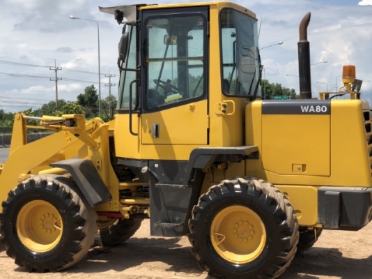 ขายรถตักล้อยาง KOMATSU WA80-3 นำเข้าเองจากญี่ปุ่น สภาพสวยพร้อม มีVDOการทำงานครับ