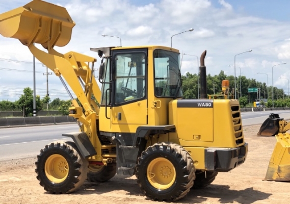 ขายรถตักล้อยาง KOMATSU WA80-3 นำเข้าเองจากญี่ปุ่น สภาพสวยพร้อม มีVDOการทำงานครับ