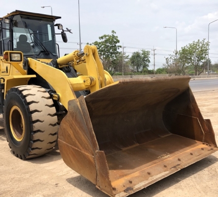 ขายรถตักล้อยาง KOMATSU WA320-6 รถนอกนำเข้าเองจากญี่ปุ่น สภาพสวยพร้อมใช้ มีVDOการทำงานครับ