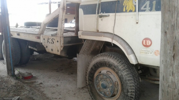 ขายแพคคู่PC200-5 ไฟตัดเอกสารอินวอยพร้อมเทเลอร์นิสสันCW41 สองเพลารถพร้อมใช้2คันราคา 650,000