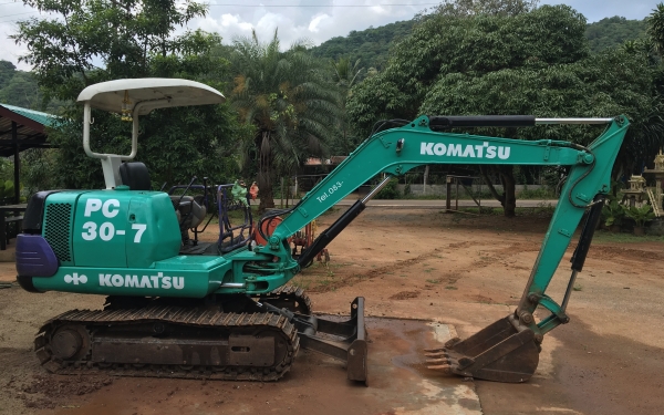 ขายรถขุด โคมัสสุ PC 37-7