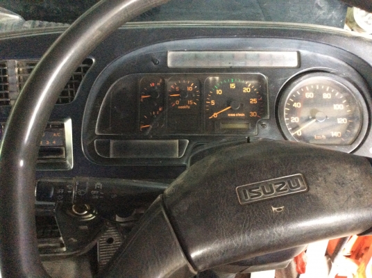 ขายเฉพาะหัว สิบล้อหัวลากISUZU DEGA270 ยูโรทู. เปลี่ยนเครื่องใหม่เป็น320แรง