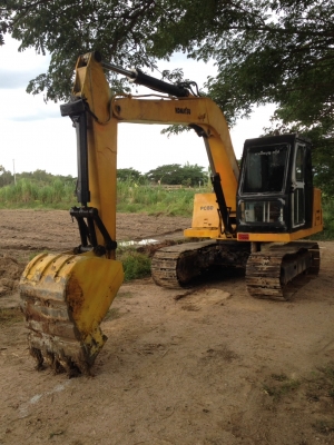 ขายรถขุด komatsu สภาพดี 082-180-8504