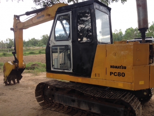 ขายรถขุด komatsu สภาพดี 082-180-8504
