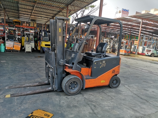 รถยกไฟฟ้า นั่งขับ2  ตัน เสาสูง 3 เมตร เข้าตู้ แผงงาสไลด์