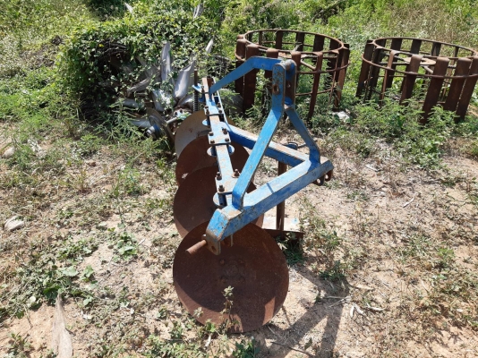 ผานบุกเบิก4ใบสภาพสวยพร้อมใช้กันเลยคับ ผานบุกเบิก4ใบสภาพสวยพร้อมใช้กันเลยคับ